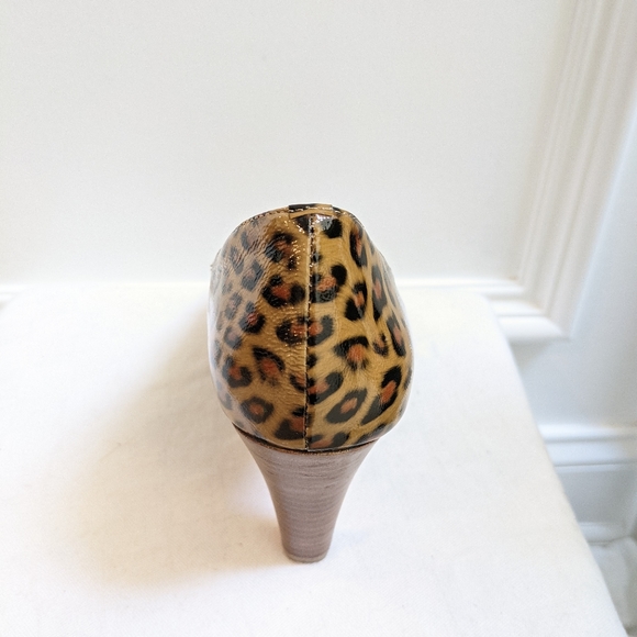Leather leopard print heels by Sofft - Picture 5 of 13
